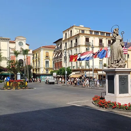 Alojamento de Acomodação e Pequeno-almoço A Casa Di Erica Sorrento
